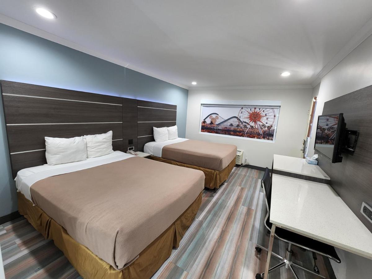 Travelodge Inn & Suites By Wyndham Фуллертон Екстер'єр фото