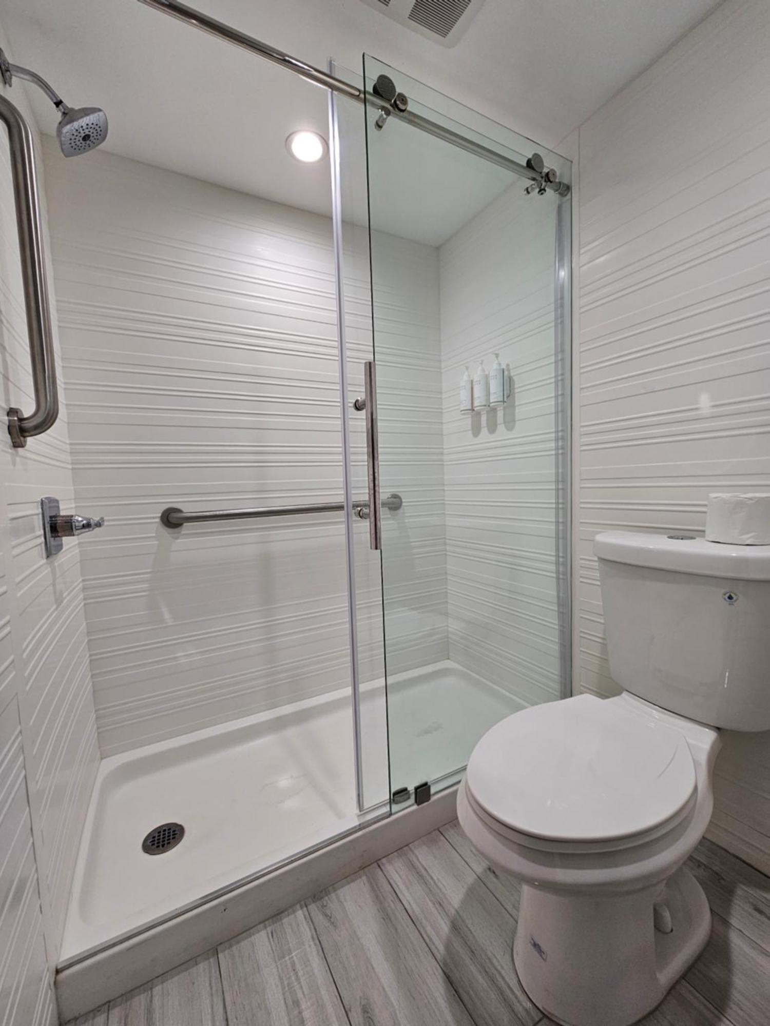 Travelodge Inn & Suites By Wyndham Фуллертон Екстер'єр фото